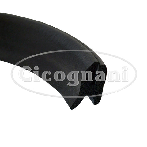 Ferrari 365 GTC-4 Gobbone LH/RH Bulkhead Seal (Between Fender & Mudguard)